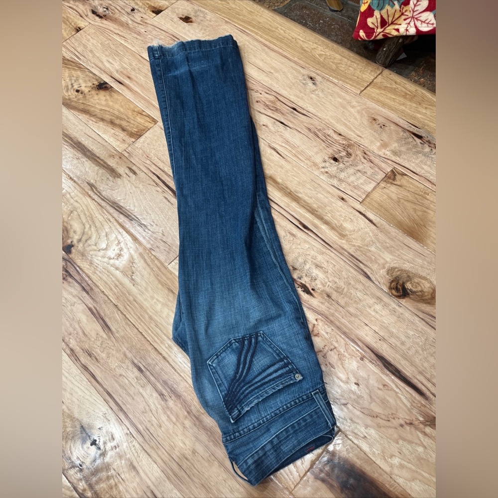 7famk dojo jeans size 26 inseam 32.5”